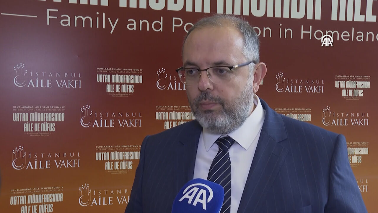 3 çocuk sahibi anneye maaş bağlanmalı!