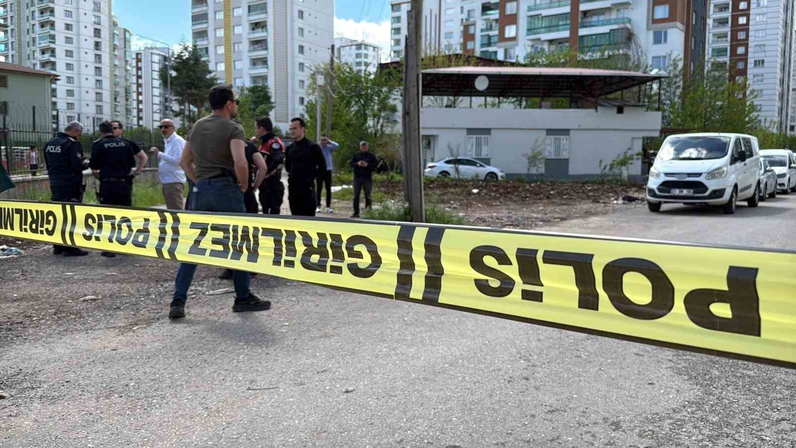 Diyarbakır’da okul çevresinde silah sesleri!