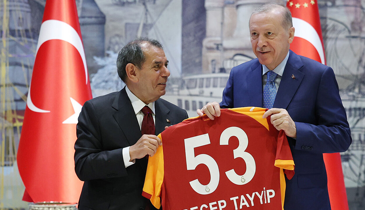 Cumhurbaşkanı Erdoğan Galatasaray Futbol Takımı'nı kabul etti