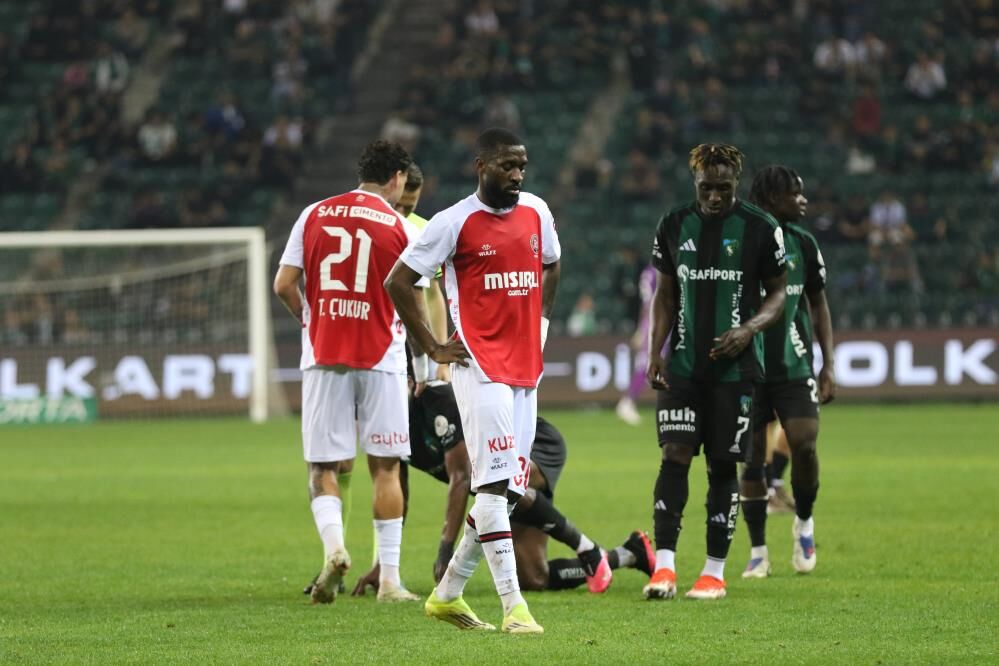 Süper Lig'de küme düşen 2 takım belli oldu