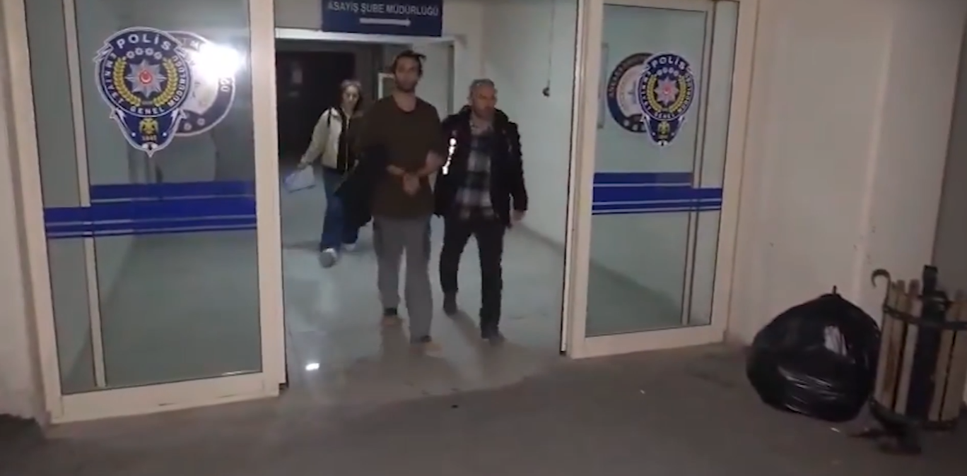 Odtu Turk Bayragına Saldiri (3)