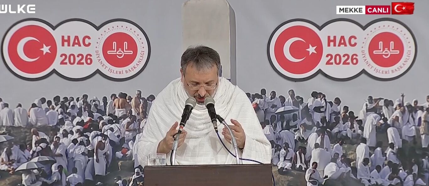 Hacı adaylar Arafat'ta...