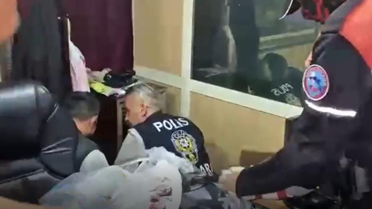 Ankara'da 4 iş yerine operasyon! Çok sayıda gözaltı