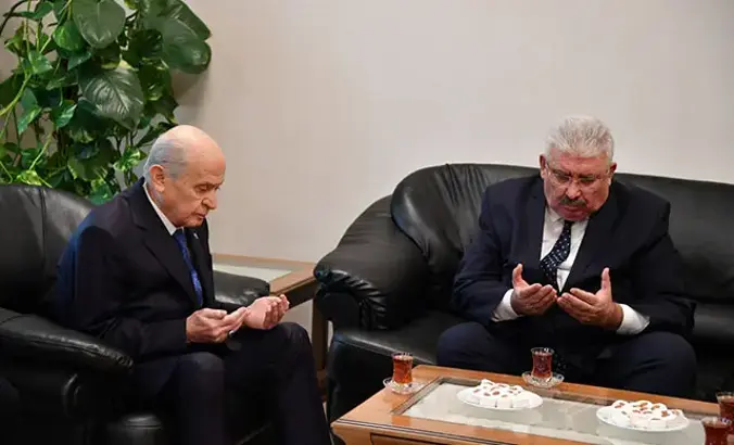 MHP'de flaş gelişme: Görevden alındılar