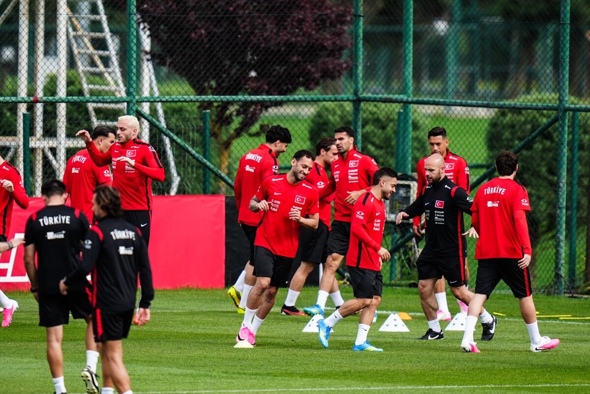 Hakan Çalhanoğlu Milli Takım