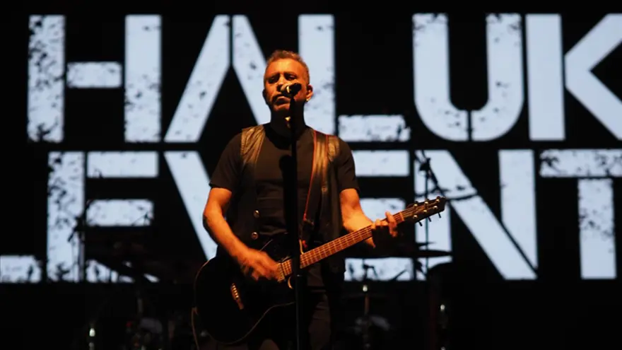 Haluk Levent (2)