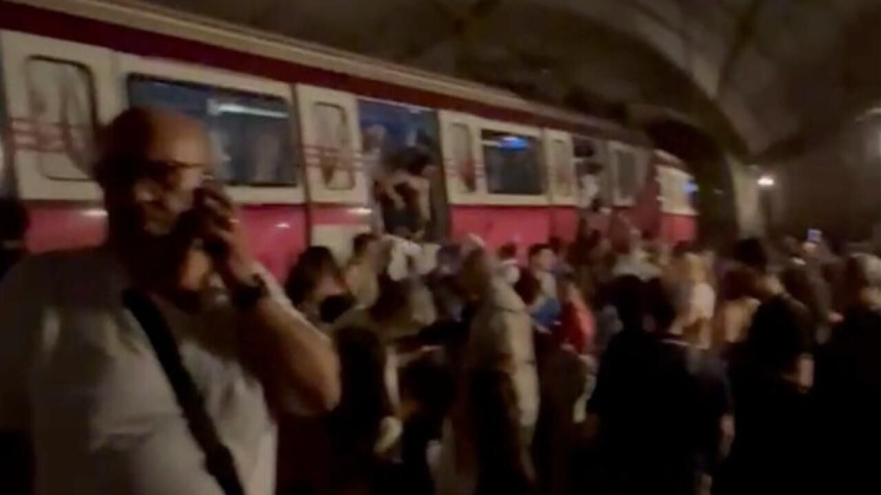 M4 Kadıköy Sabiha Gökçen Havalimanı Metrosu Raydan Çıktı