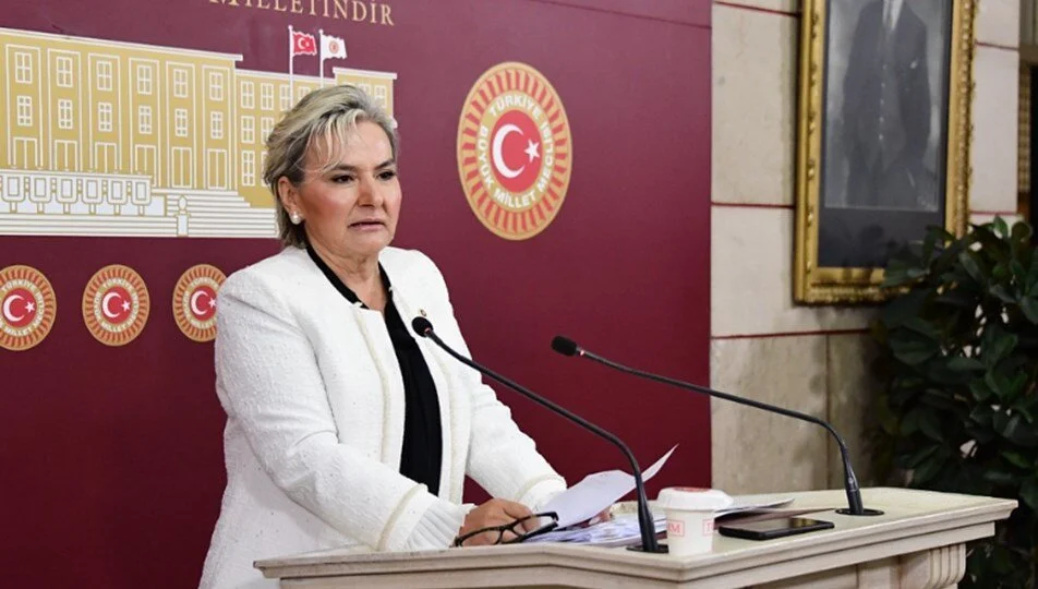İYİ Parti'den CHP'ye geçmişti! O vekil istifa etti