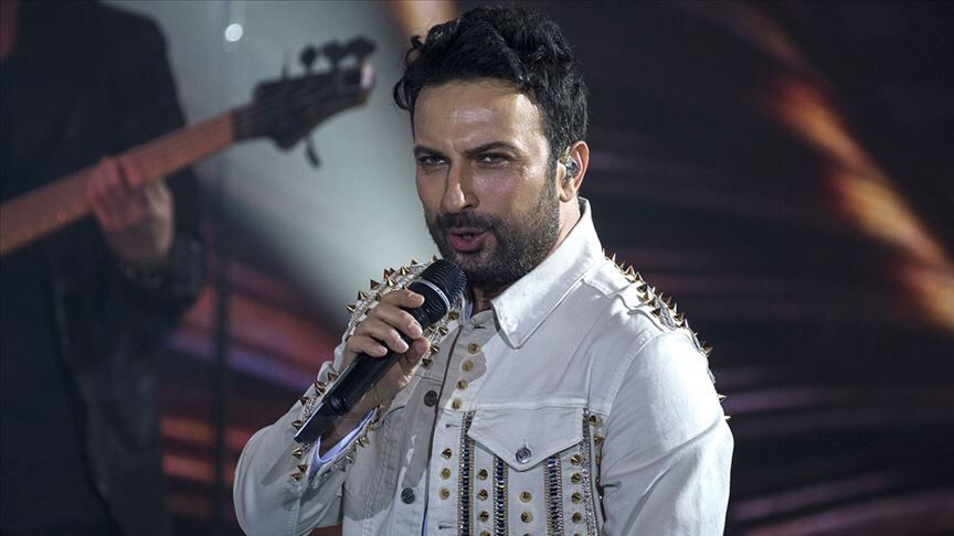 Tarkan'ı izlemek için bir araba parası ödedi