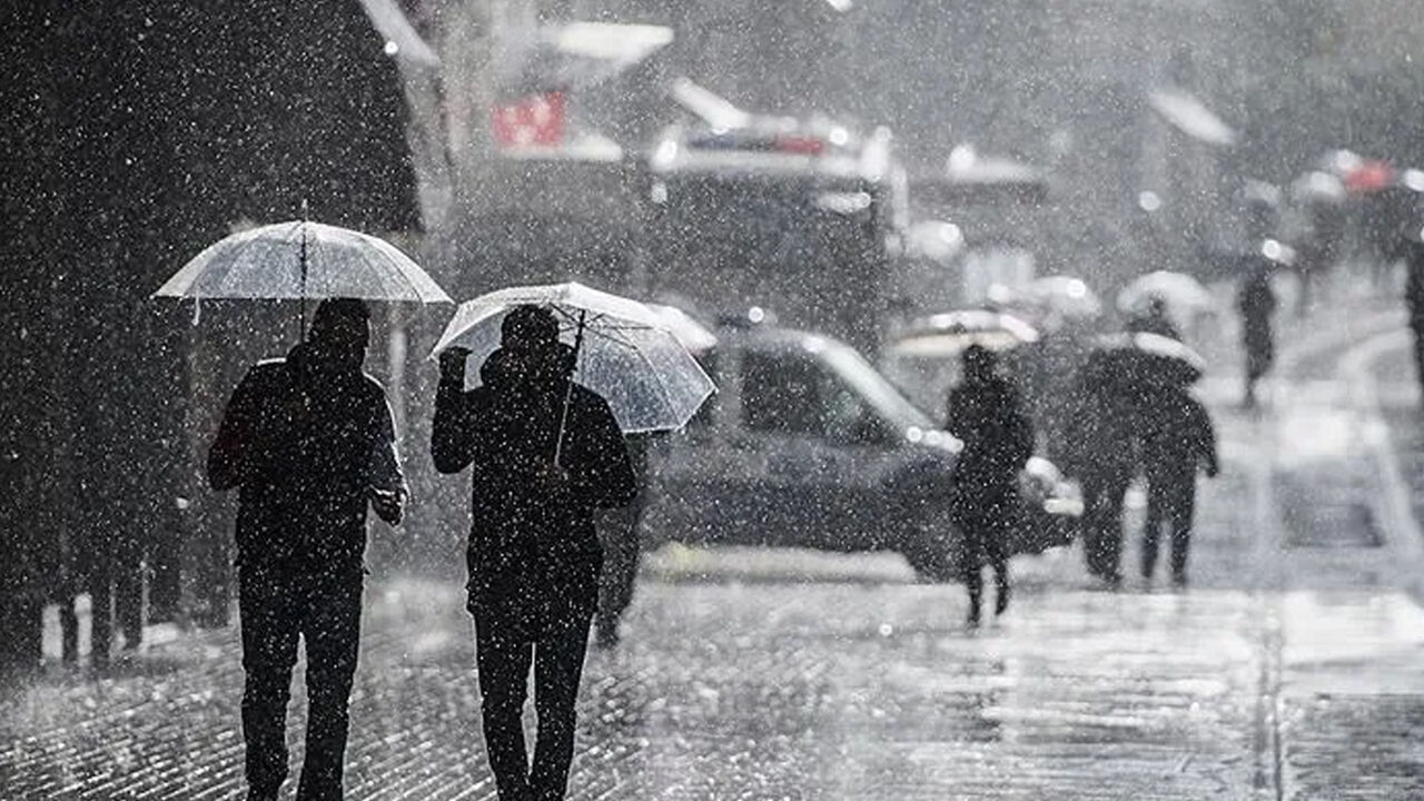 İstanbul'a sağanak alarmı! Valilikten peş peşe uyarılar