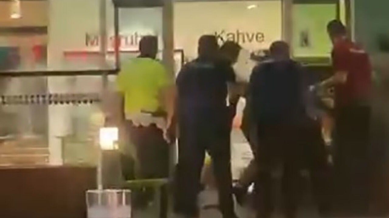 İzmir'de havalimanında alarm! Ortalığı birbirine kattı