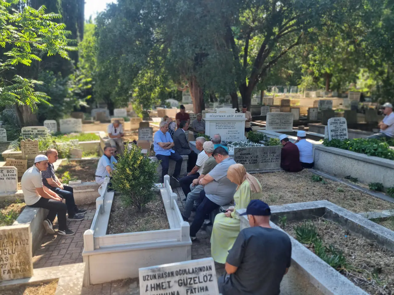 Siyaset Ve Fikir Insanı Süleyman Arif Emre Kabri Başında Dualarla Anıldı (1)
