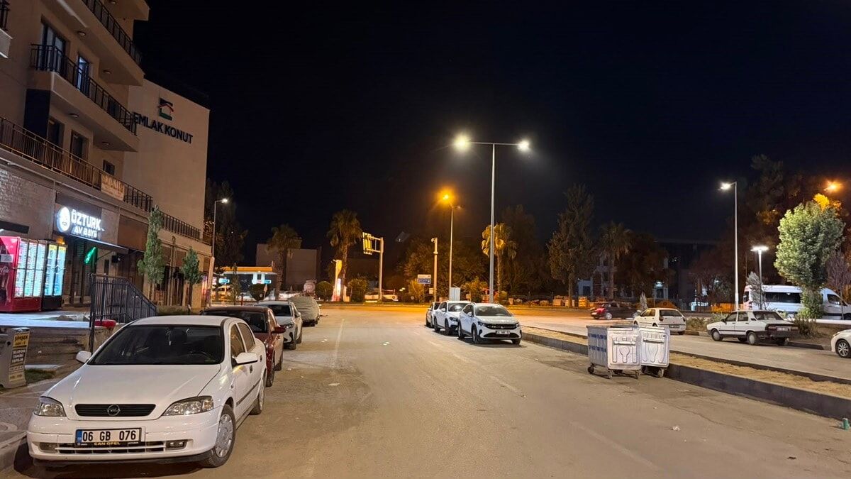 2 Saat Içinde 8 Deprem! Adıyaman'da Neler Oluyor (2)