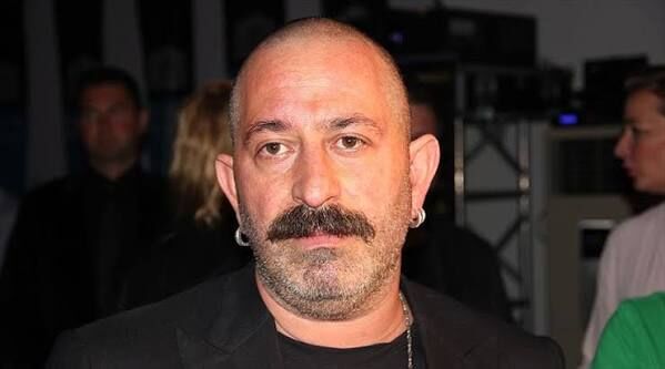 Ünlü komedyen Cem Yılmaz Çanakkale'de hastaneye kaldırıldı