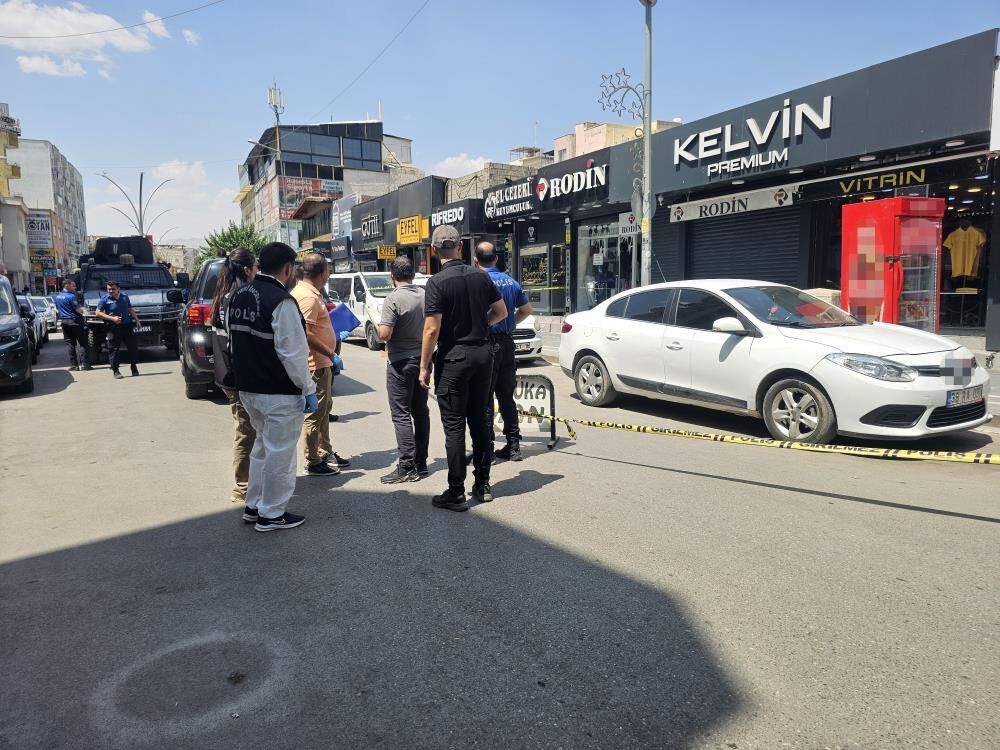 Cizre'de Akrabaların Kavgasında Silahlar Konuştu (5)