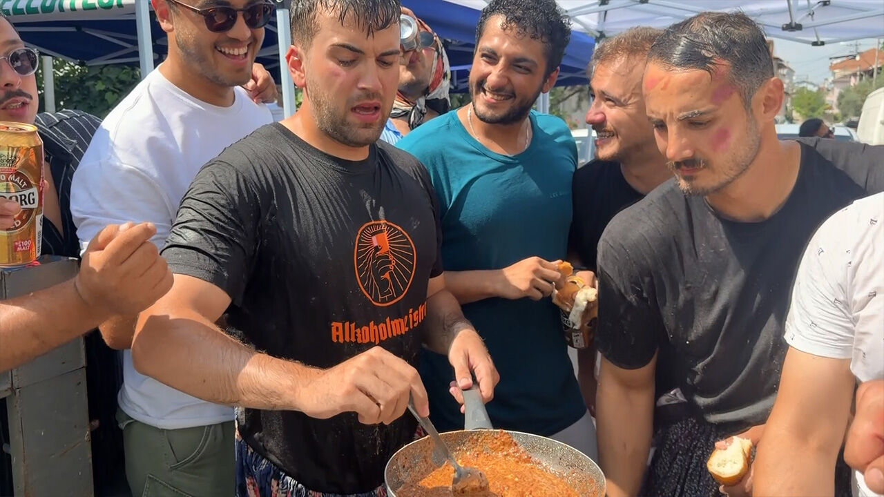 Böyle gelenek görülmedi! Damat neye uğradığını şaşırdı...