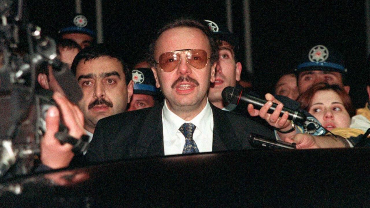 Eski Bakan Arif Ahmet Denizolgun Aa