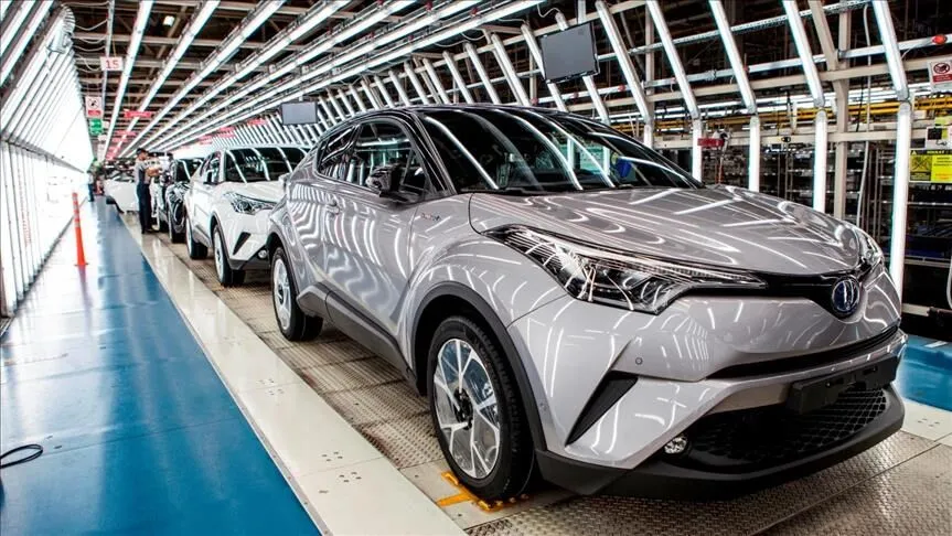 Toyota'da yazılım sorunu! Yüz binlerce aracını geri çağırdı