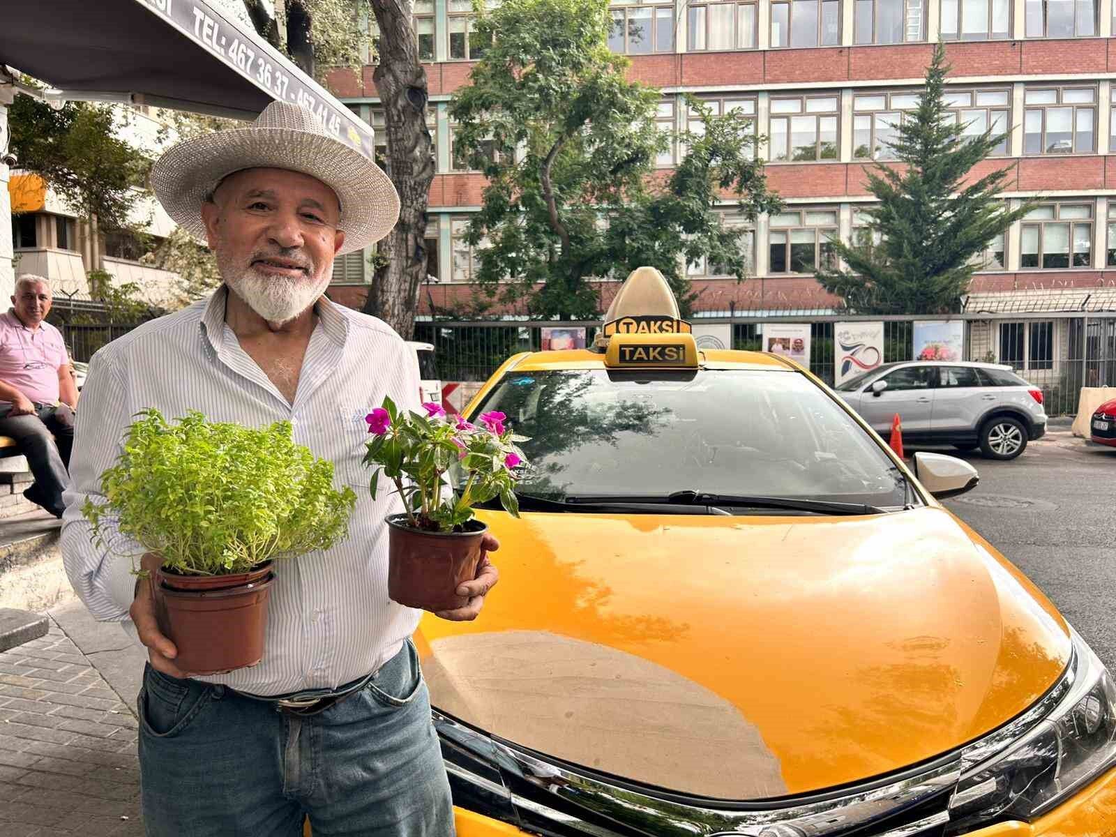 Bu taksi görenleri şaşırtıyor