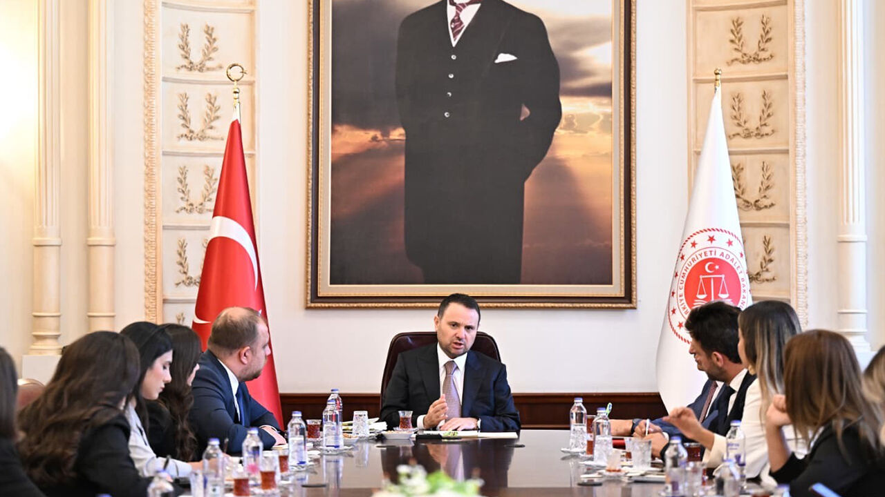 Akın Gürlek-6