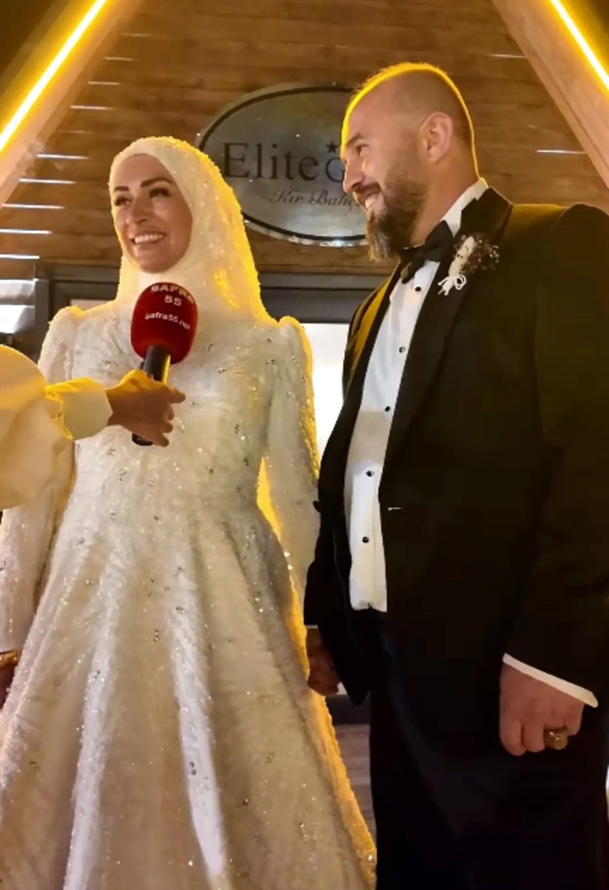Burak Özçivit Haber Trend Babası Kardeşi (4)