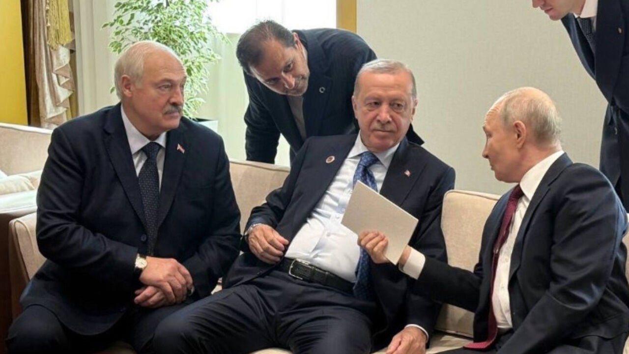 Erdoğan, Putin ve Lukaşenko'dan samimi görüşme