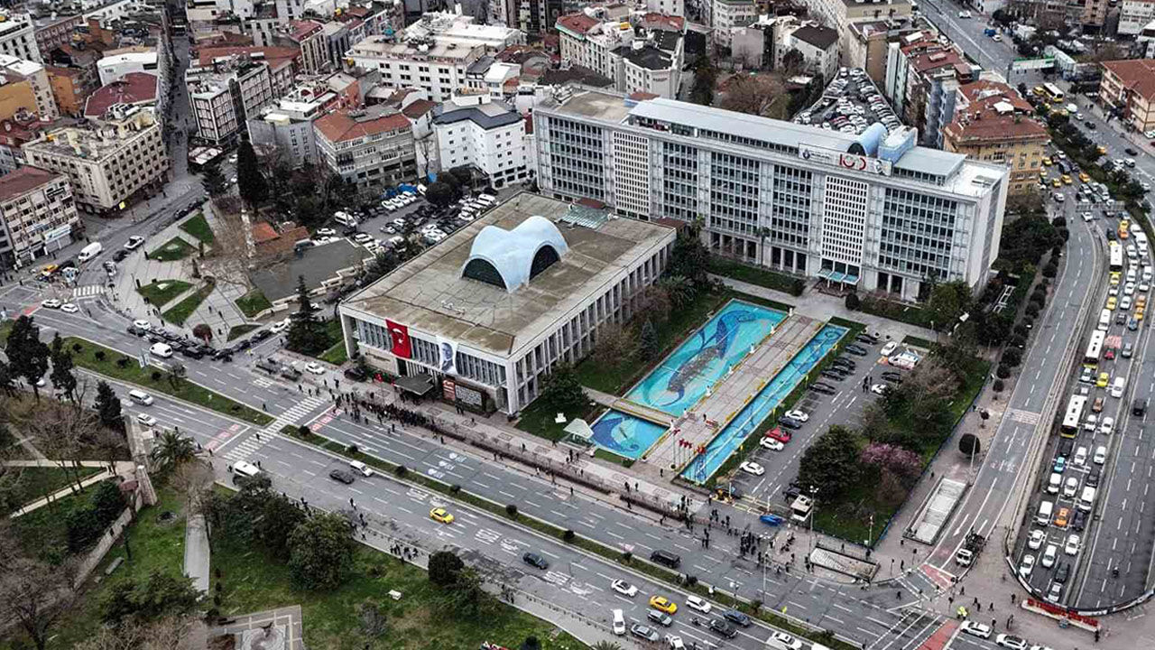 İBB’ye yeni operasyon! Üst düzey isimler gözaltında