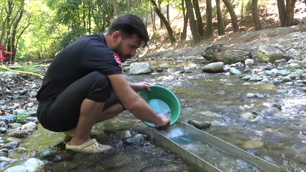 Askerliği bırakıp bu işe başladı! Her gün 5 gram altın çıkartıyor