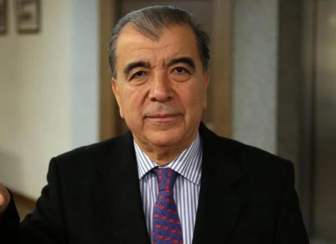 Enver Altaylı