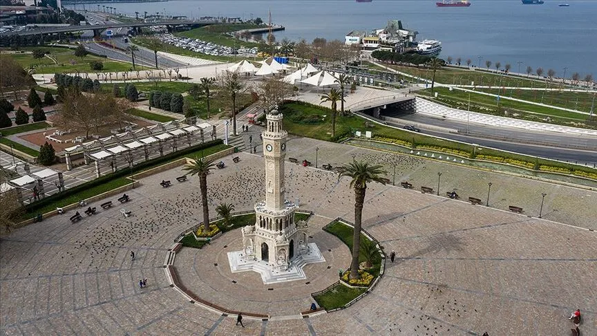 Eski İzmir Büyükşehir Belediye Başkanı hayatını kaybetti