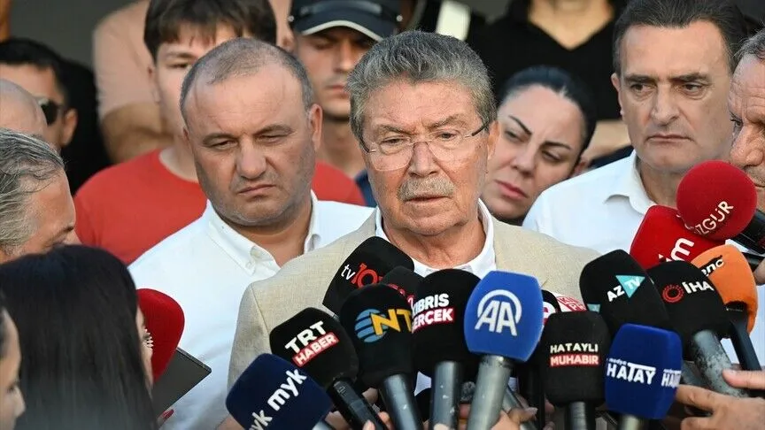 KKTC Ulaştırma Bakanı Erhan Arıklı görevden alındı