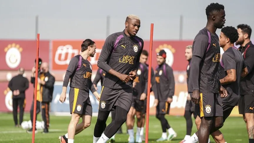 Yıldız isim Fransa'ya götürülmedi! Galatasaray'ın Lille maçı kadrosu netleşti