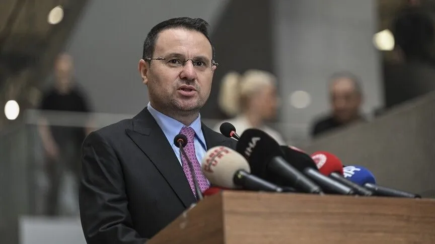 Akın Gürlek1