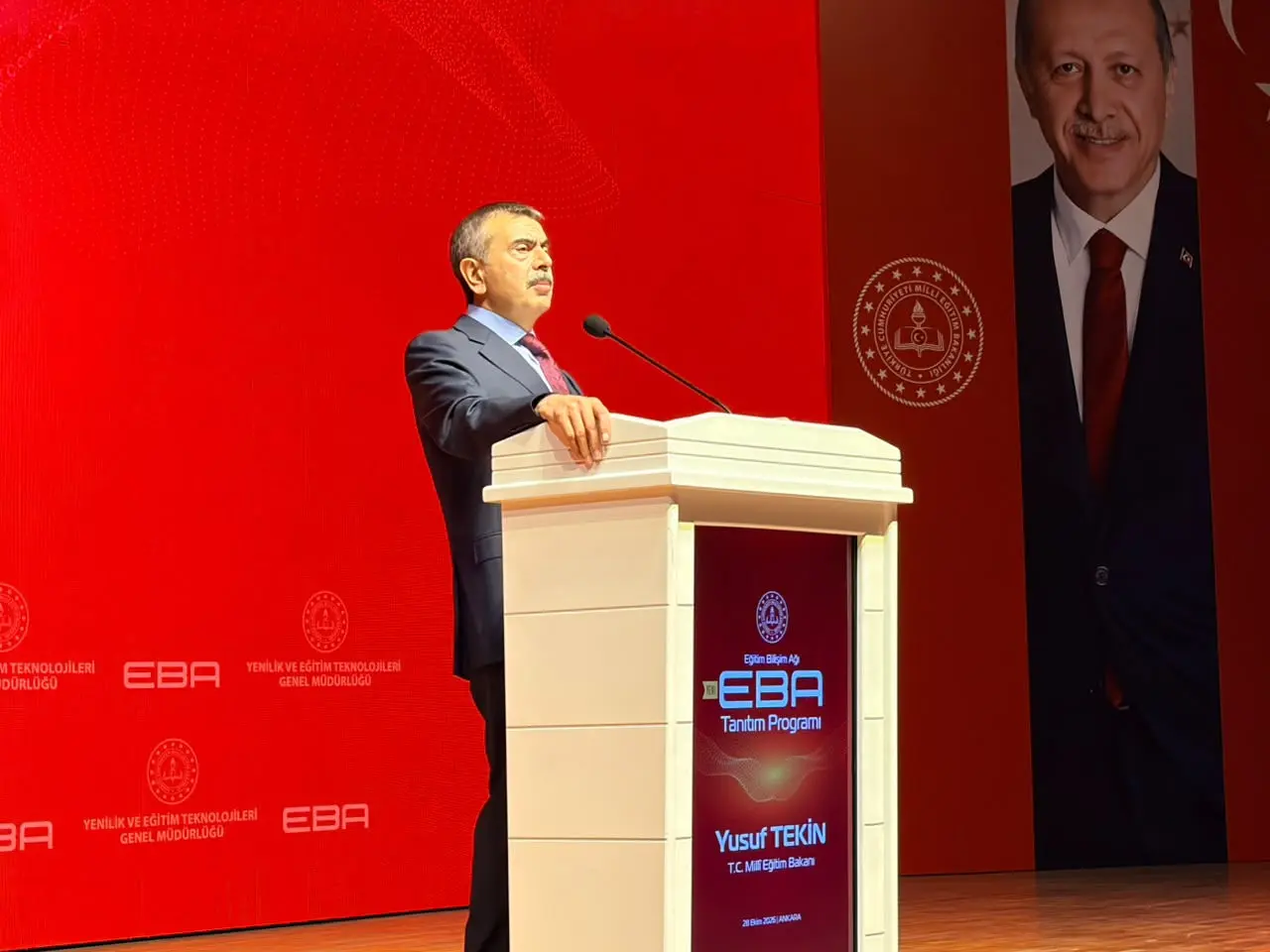 Bakan Tekin duyurdu: Yapay zekâ destekli yeni dönem başladı!