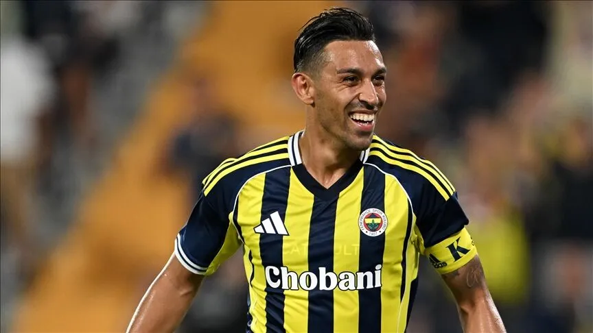 3 golün iptal edildiği maçta Fenerbahçe Alanyapspor'u 3-0 yendi (ÖZET)