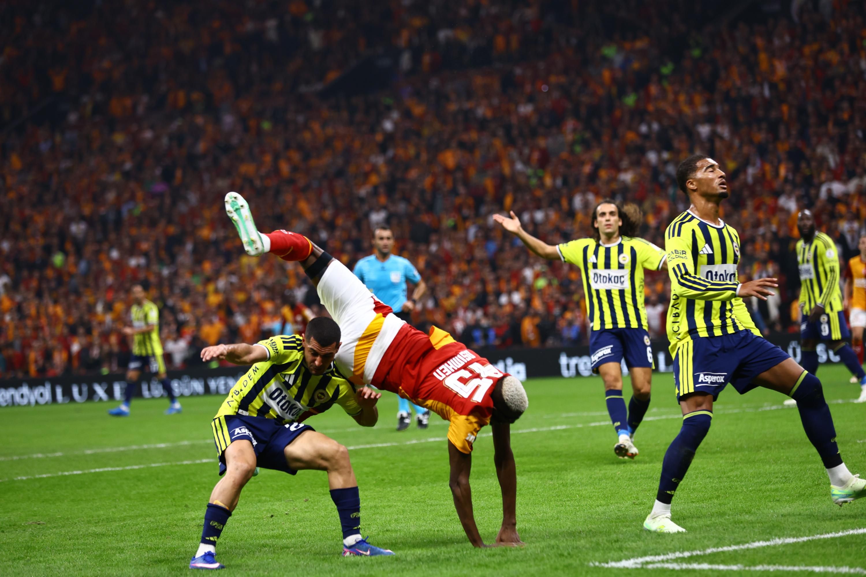 Galatasaray 2 1 Fenerbahce Mac Sonucu Özet Görüntüler Sondakika Futbol Spor (103)