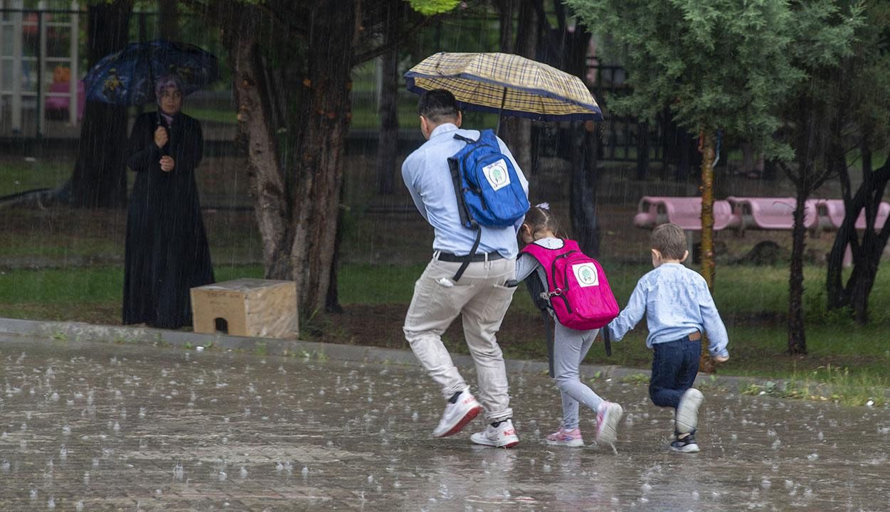 İstanbul'da yarın okullar tatil mi?
