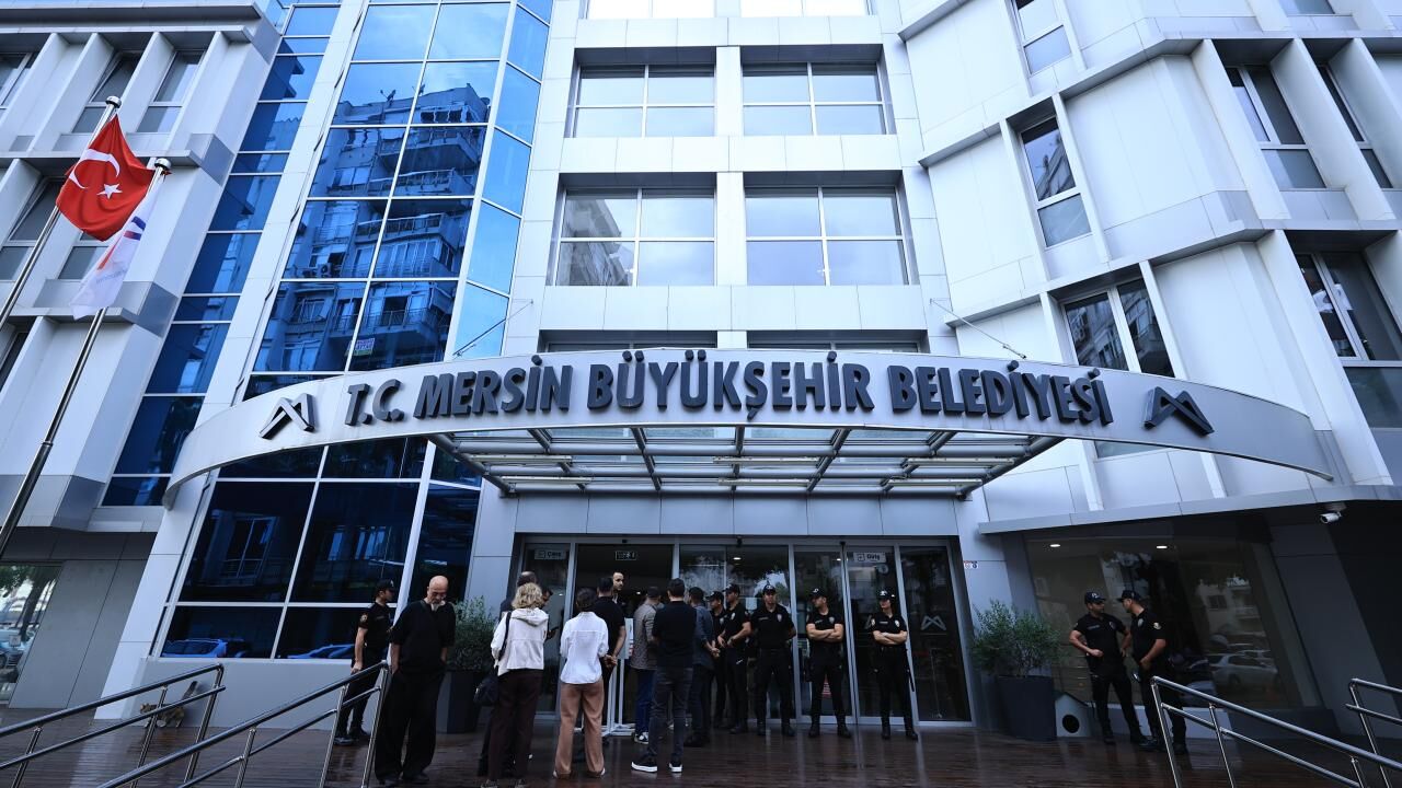 Mersin Büyükşehir Belediye Başkanı gözaltında!
