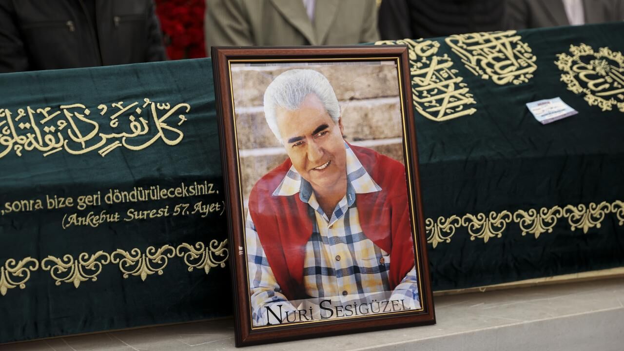 Nuri Sesigüzel-1