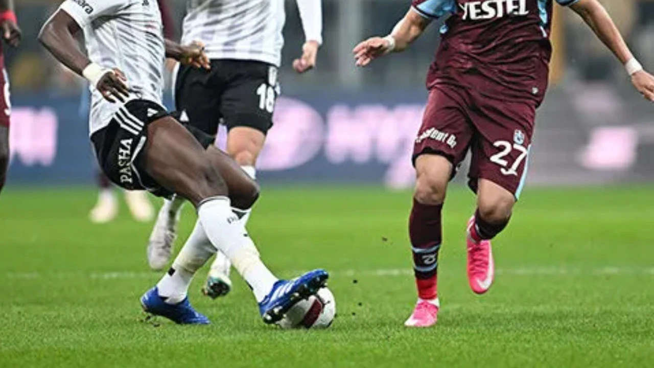 Trabzonspor-Beşiktaş derbisinde ilk düdük çaldı